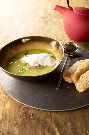 Pea soup with ham froth