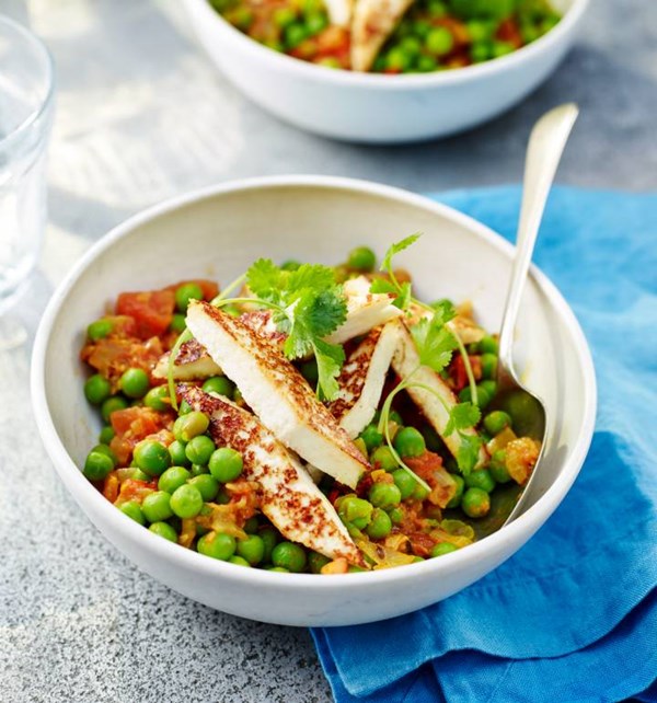 Pea, tomato and Indian cheese curry (Mattar paneer)