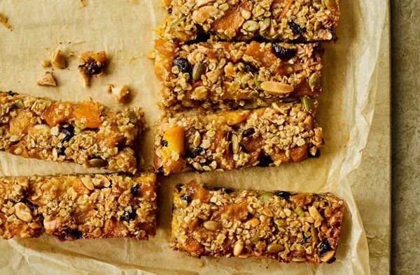 Peach & ginger granola bars