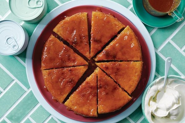 Peach and almond cake with peach caramel