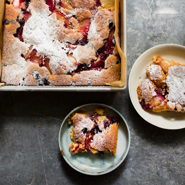 Peach and blackcurrant dessert cake