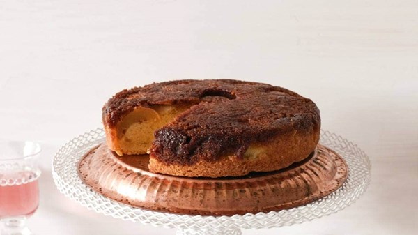 Peach and caramel cake