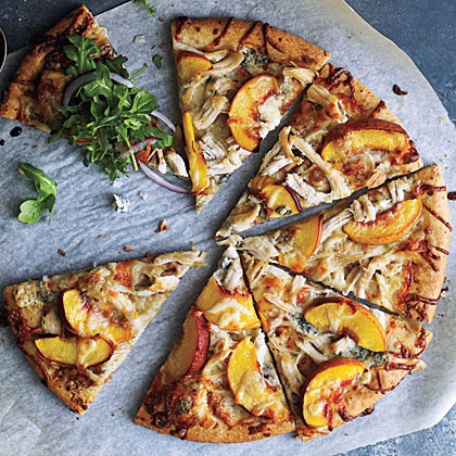 Peach and Gorgonzola chicken pizza with arugula salad