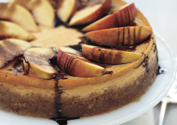 Peach and mascarpone cheesecake with balsamic syrup