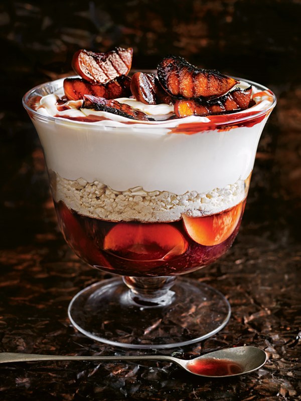 Peach and sloe gin jelly trifle
