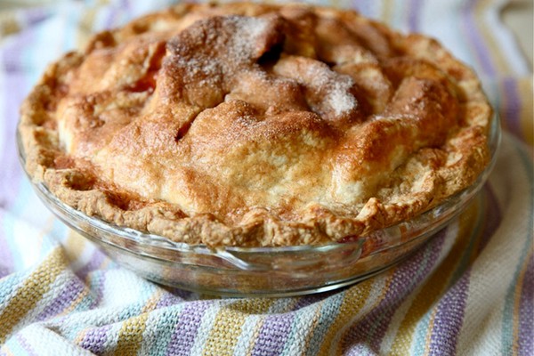 Peach blueberry pie