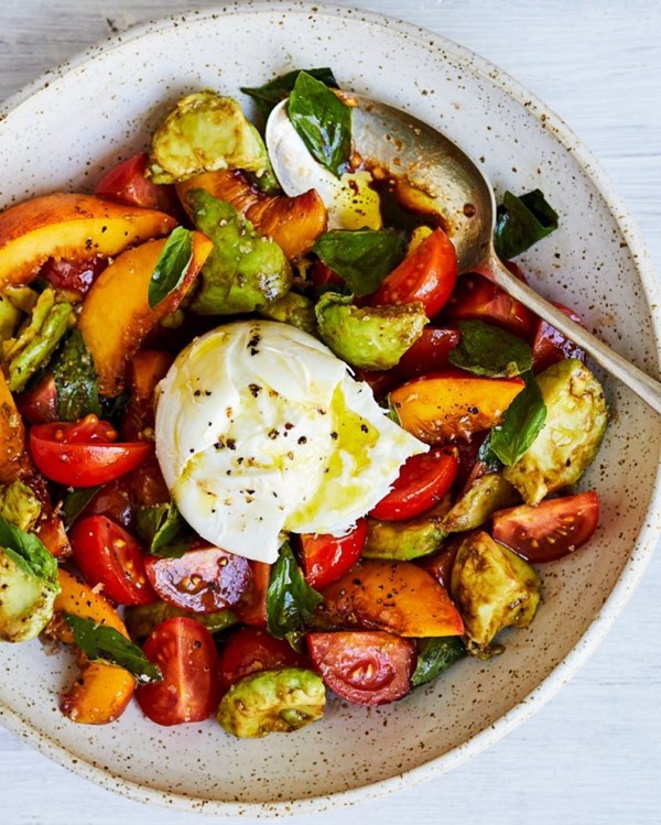 Peach Caprese salad 