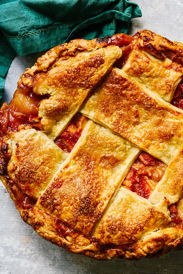 Peach caramel pie