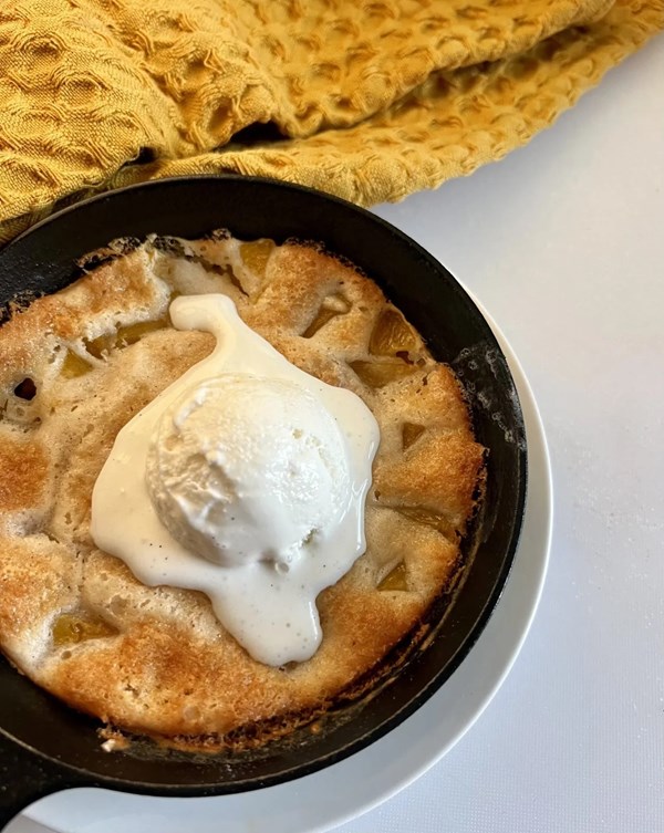 Peach cobbler for one