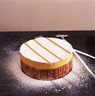 Peach créme mousseline cake