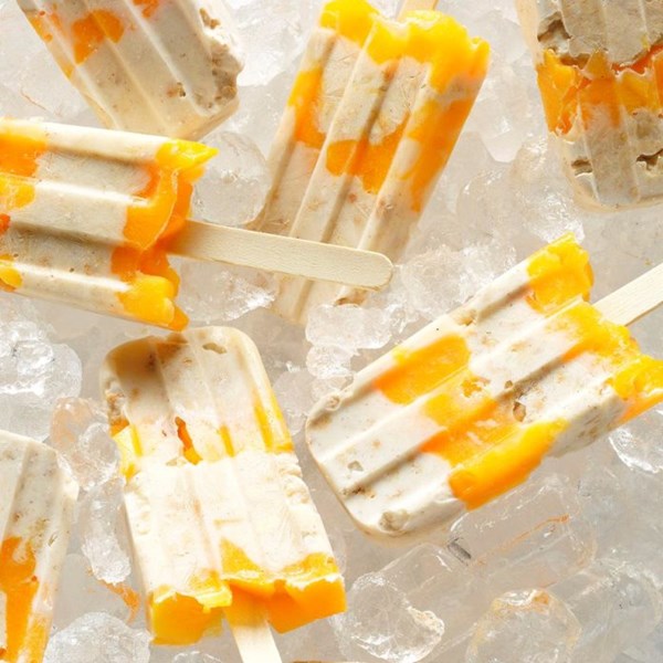 Peach crisp parfait pops