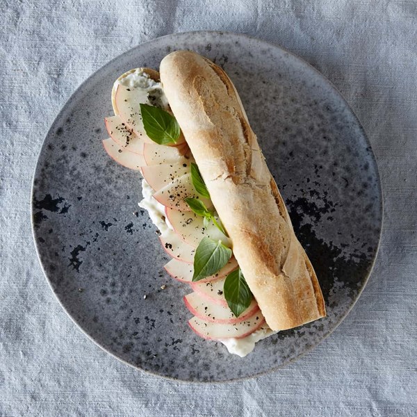 Peach, Gorgonzola and black pepper baguette