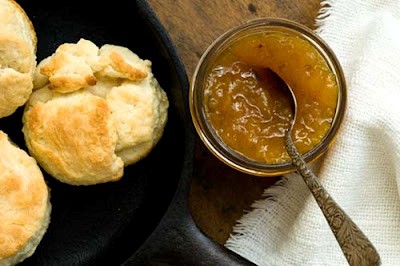 Peach jalapeño jam