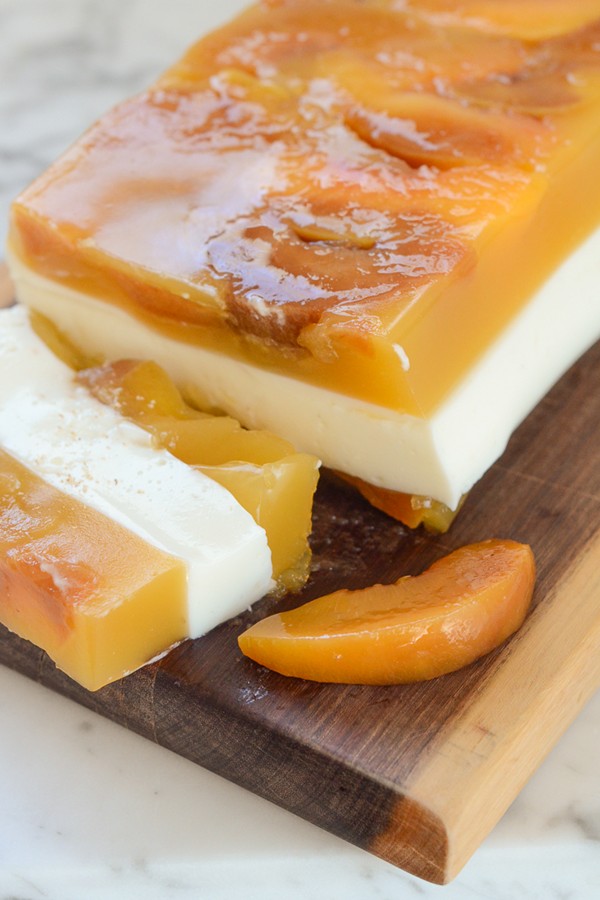 Peach jelly terrine with yogurt