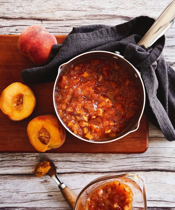 Peach, lime & chilli chutney