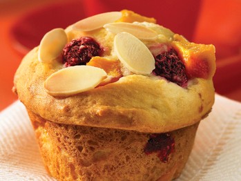 Peach Melba muffins
