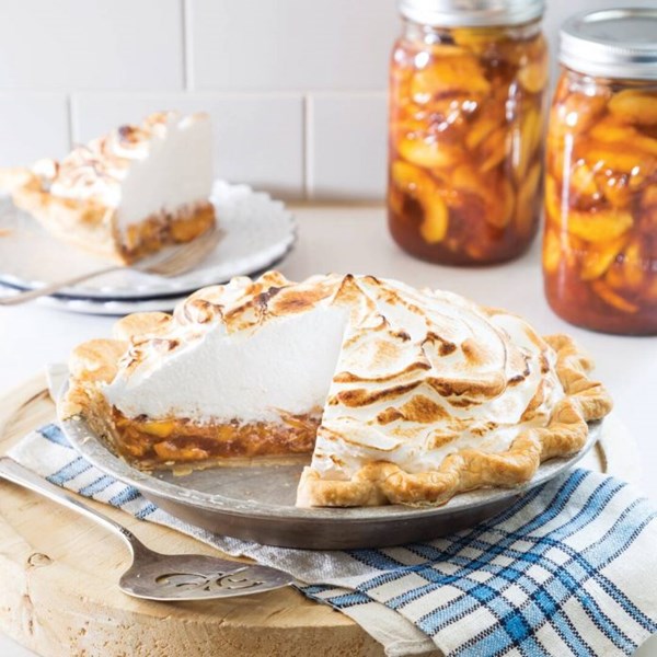 Peach meringue pie