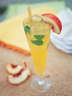Peach mojito