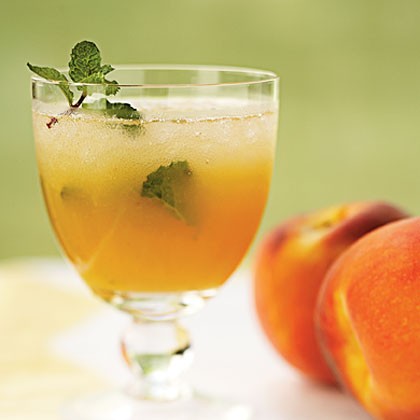 Peach mojitos