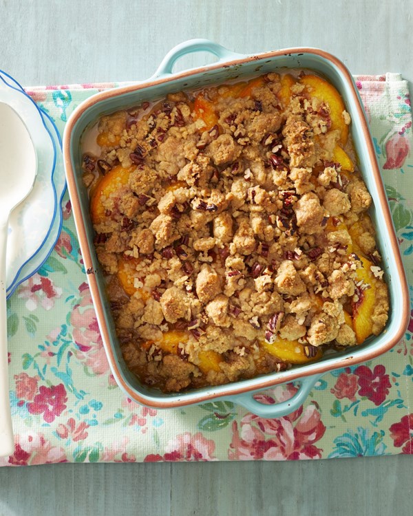 Peach-pecan crisp