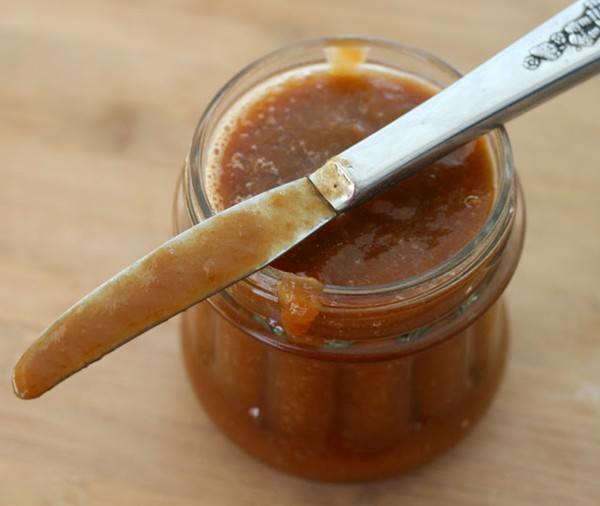 Peach-pepper-cola barbecue sauce