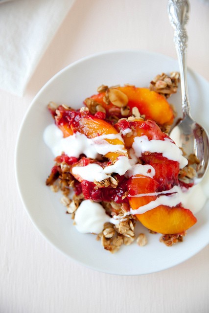 Peach raspberry granola crumble 