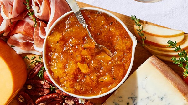 Peach-rosemary jam