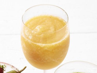 Peach sangria slushies