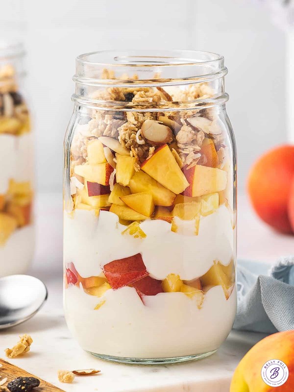 Peach yogurt parfaits