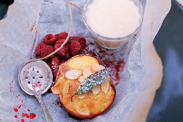Peaches & raspberries baked in paper with almond cream