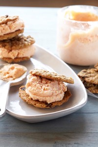 Peaches and cream ice cream