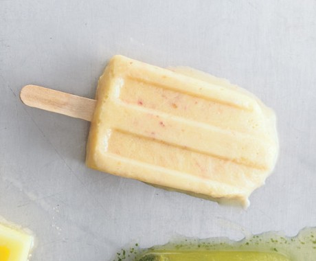 Peaches and cream yogurt pops