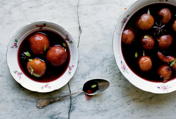 Peaches in red wine