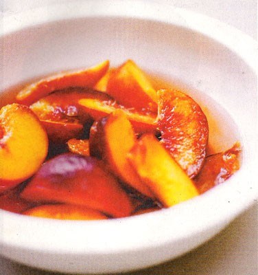 Peaches in wine