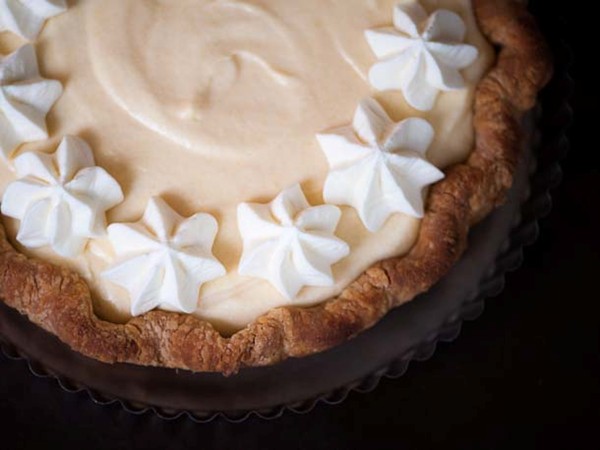 Peaches n' cream mousse pie