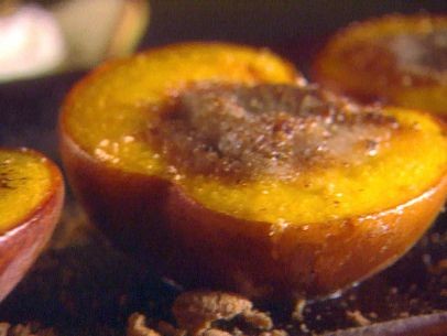 Peaches stuffed with amaretti cookies
