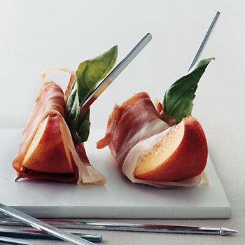 Peaches with serrano ham and basil