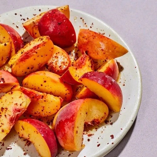Peaches with silk chili & lime [DIG.]
