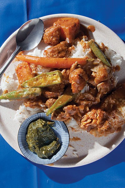 Peanut and chicken stew (Màfe ginaar)
