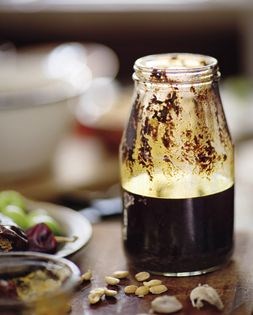 Peanut and olive oil salsa (Salsa macha)