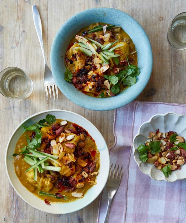 Peanut bean stew with tofu and roast garlic