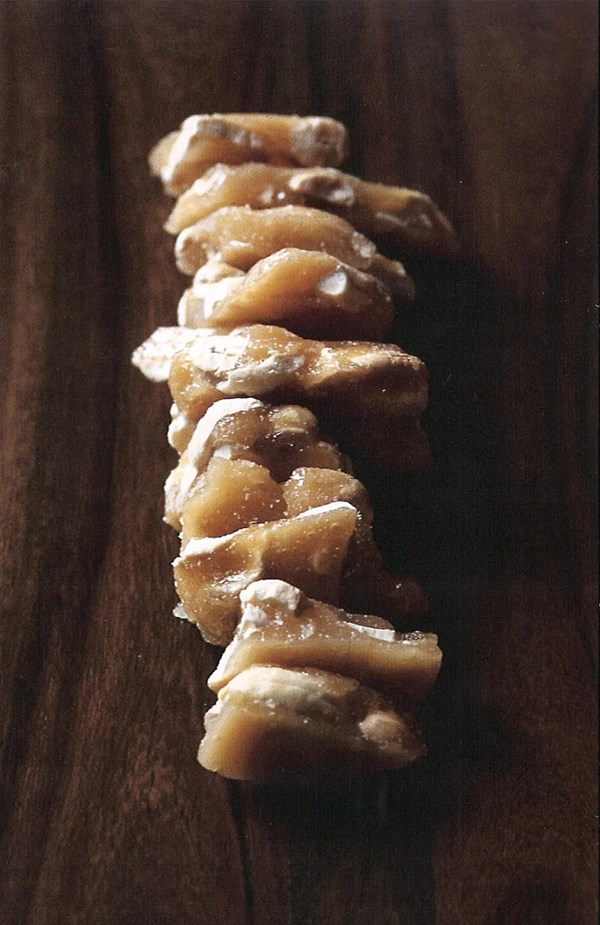 Peanut brittle