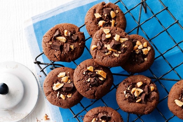 Peanut butter & dark chocolate cookies