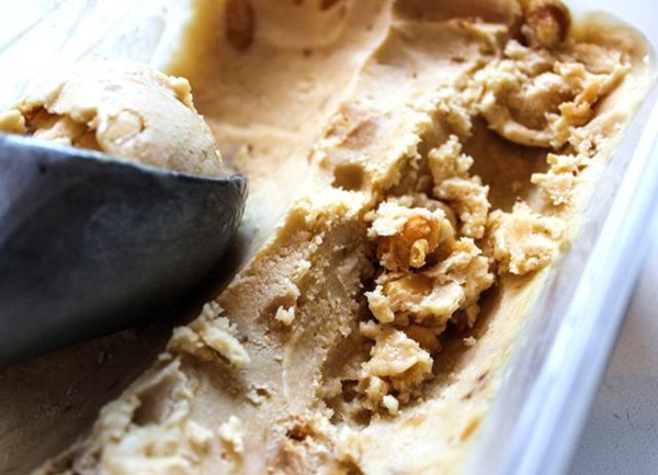 Peanut butter and banana ice cream