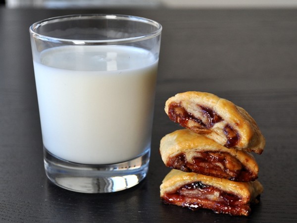 Peanut butter and jelly roll-up cookies