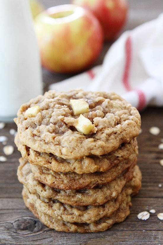 Peanut butter apple oatmeal cookies