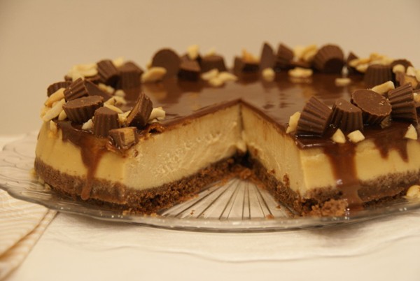 Peanut butter baked cheesecake
