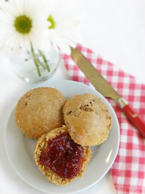 Peanut butter-banana scones