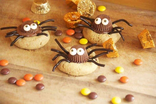 Peanut butter blossom spiders