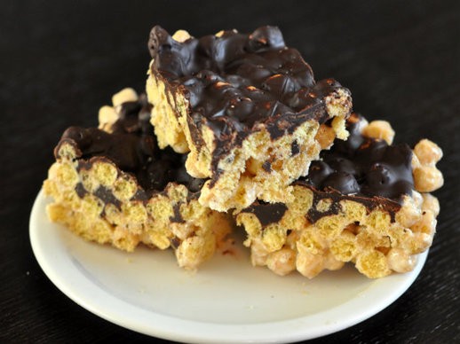 Peanut butter Cap'n Crunch squares